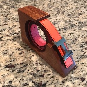 Belt Display Holder in Royal Mahogany
